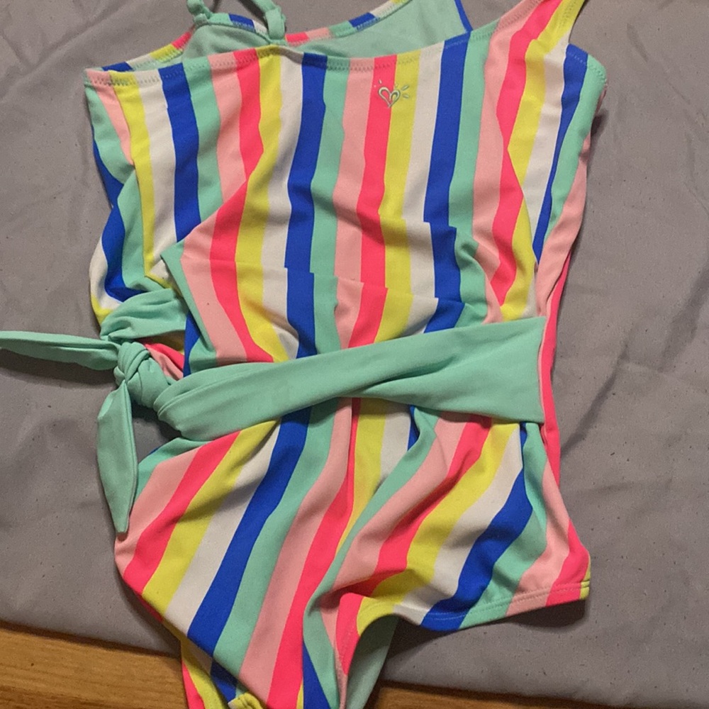 Swimsuit - Picture 2 of 3